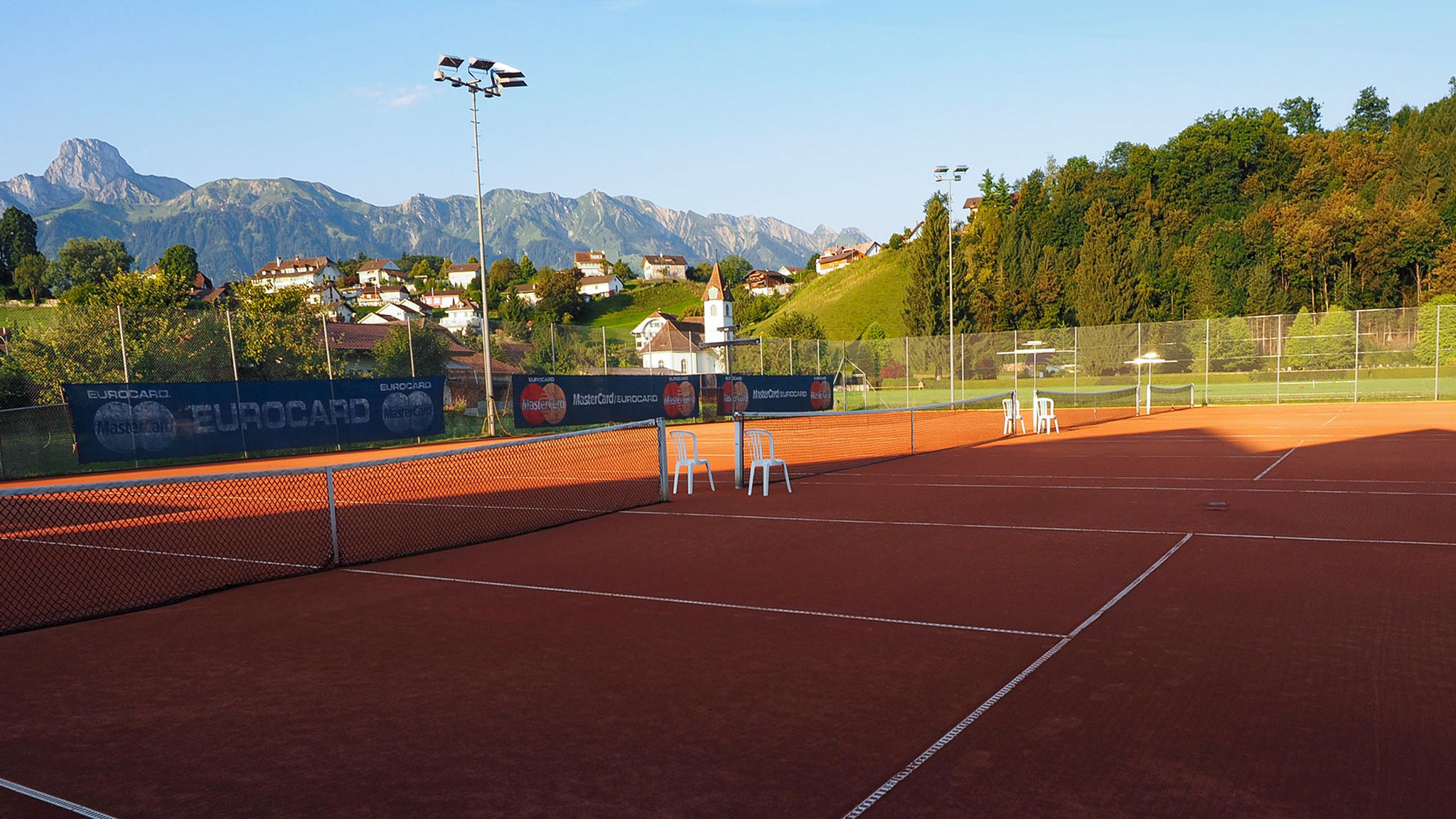Reserviere deinen gewünschten Platz bequem von Zuhause aus mit unserem Buchungssystem